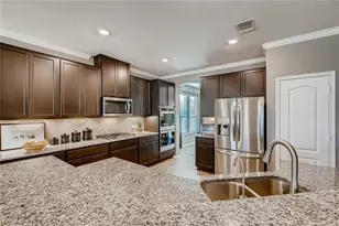 121 Kavanaugh St, Georgetown, TX 78628 - Photo 9