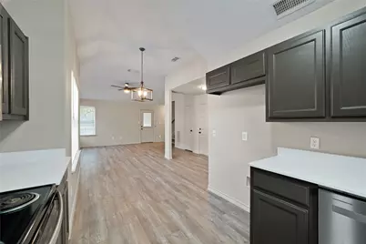 1405 Girard Avenue, San Marcos, TX 78666 - Photo 11