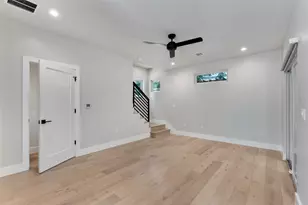 5200 Grover Ave, Austin, TX 78756 - Photo 9