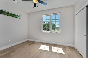 5200 Grover Ave, Austin, TX 78756 - Photo 21
