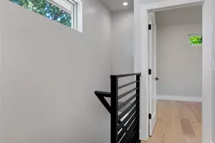 5200 Grover Ave, Austin, TX 78756 - Photo 13