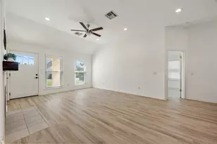10114 Janet Loop, Dripping Springs, TX 78620 - Photo 7