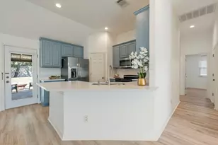 10114 Janet Loop, Dripping Springs, TX 78620 - Photo 11