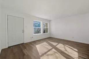 2124 Burton Dr, Austin, TX 78741 - Photo 7