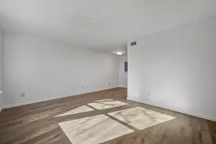 2124 Burton Dr, Austin, TX 78741 - Photo 7