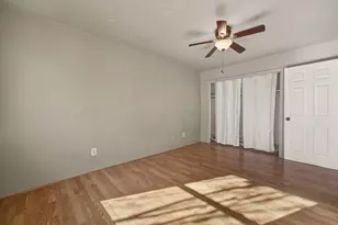 2124 Burton Dr, Austin, TX 78741 - Photo 19