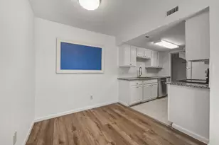 2124 Burton Dr, Austin, TX 78741 - Photo 11