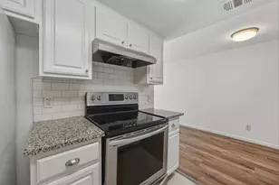 2124 Burton Dr, Austin, TX 78741 - Photo 5