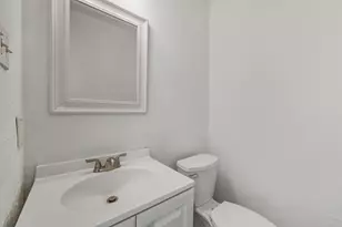 2124 Burton Dr, Austin, TX 78741 - Photo 15