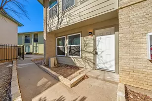 2124 Burton Dr, Austin, TX 78741 - Photo 25