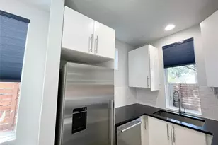 2105 Haskell St, Austin, TX 78702 - Photo 5