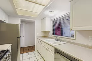 8600 Tallwood Dr, Austin, TX 78759 - Photo 5