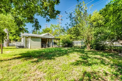 208 W Lockhart Street, Kyle, TX 78640 - Photo 17
