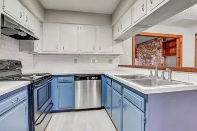 104 S Laurelwood Drive #B, Austin, TX 78733 - Photo 11