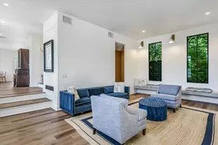 1304 Navasota St, Austin, TX 78702 - Photo 9