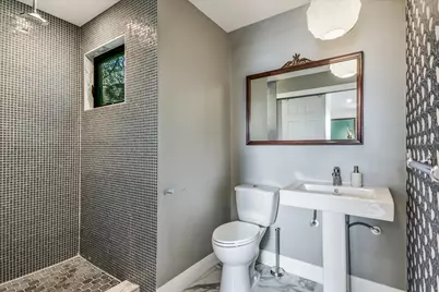 1304 Navasota Street, Austin, TX 78702 - Photo 19