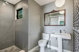 1304 Navasota St, Austin, TX 78702 - Photo 19