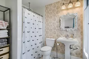 1304 Navasota St, Austin, TX 78702 - Photo 17
