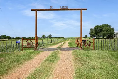 1170 Private Road 3241, Lincoln, TX 78948 - Photo 3