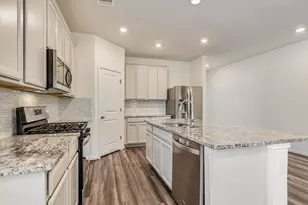 202 Grasslands Trl, Hutto, TX 78634 - Photo 7