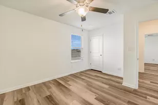 202 Grasslands Trl, Hutto, TX 78634 - Photo 13