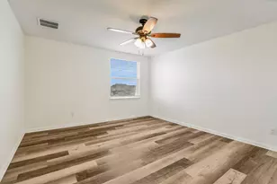 202 Grasslands Trl, Hutto, TX 78634 - Photo 15