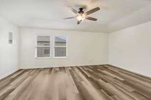 202 Grasslands Trl, Hutto, TX 78634 - Photo 9