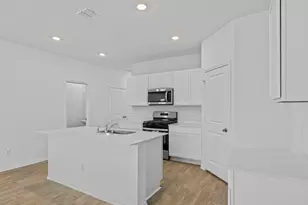 308 Nizao Ln, Bastrop, TX 78602 - Photo 5