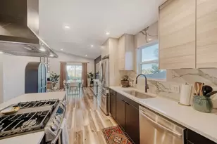 5313 Downs Dr, Austin, TX 78721 - Photo 9