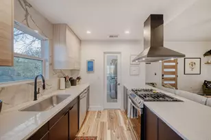 5313 Downs Dr, Austin, TX 78721 - Photo 7