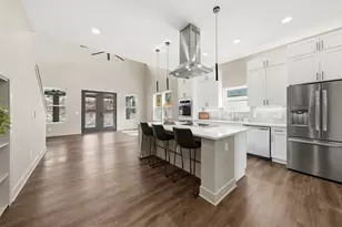 22008 Plockton Dr, Briarcliff, TX 78669 - Photo 9