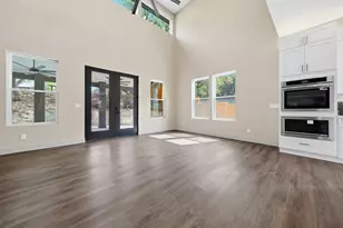22008 Plockton Dr, Briarcliff, TX 78669 - Photo 17
