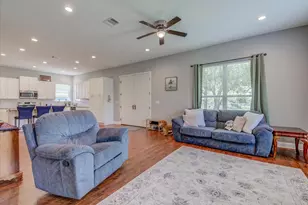 855 Aspen Ln, Cottonwood Shores, TX 78657 - Photo 9