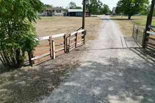 622 Long Hollow Rd, Dale, TX 78616 - Photo 3