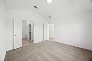 204 Hornet St, Elgin, TX 78621 - Photo 17