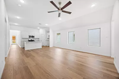 204 Hornet Street, Elgin, TX 78621 - Photo 7
