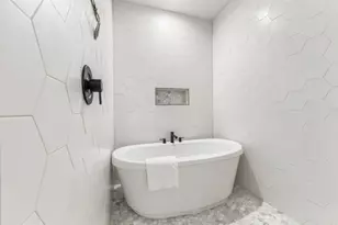 4405 Grotto Dr, Austin, TX 78731 - Photo 13