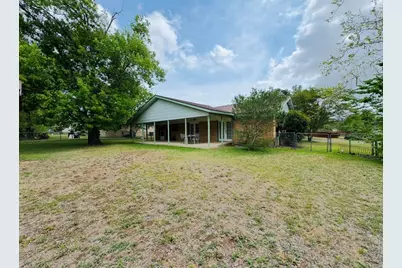 206 Loesch Drive, Elgin, TX 78621 - Photo 31