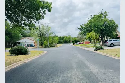 206 Loesch Drive, Elgin, TX 78621 - Photo 33