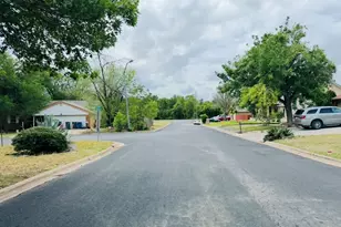 206 Loesch Dr, Elgin, TX 78621 - Photo 33