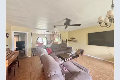 206 Loesch Drive, Elgin, TX 78621 - Photo 5