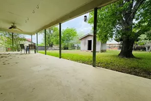 206 Loesch Dr, Elgin, TX 78621 - Photo 27