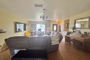 206 Loesch Dr, Elgin, TX 78621 - Photo 17