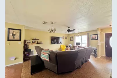 206 Loesch Drive, Elgin, TX 78621 - Photo 7