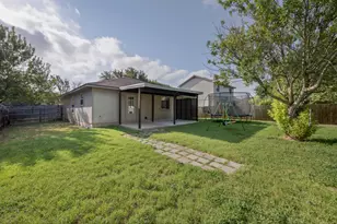 409 Ballentine Ct, Hutto, TX 78634 - Photo 21