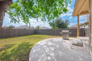 115 N Brown St, Hutto, TX 78634 - Photo 25