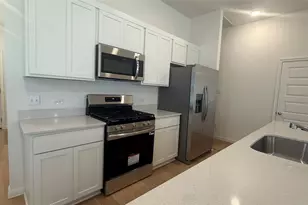 176 Hornet St, Elgin, TX 78621 - Photo 7