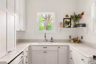 1504 Bluebonnet Ln, Austin, TX 78704 - Photo 9