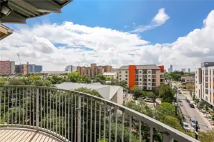 910 W 25th St, Austin, TX 78705 - Photo 3