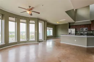 910 W 25th St, Austin, TX 78705 - Photo 5